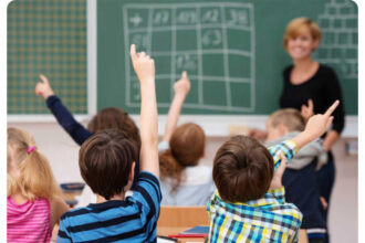 incepand din toamna invatatorii vor lucra cu 2 ore mai mult pe saptamana 688746c4f26a6