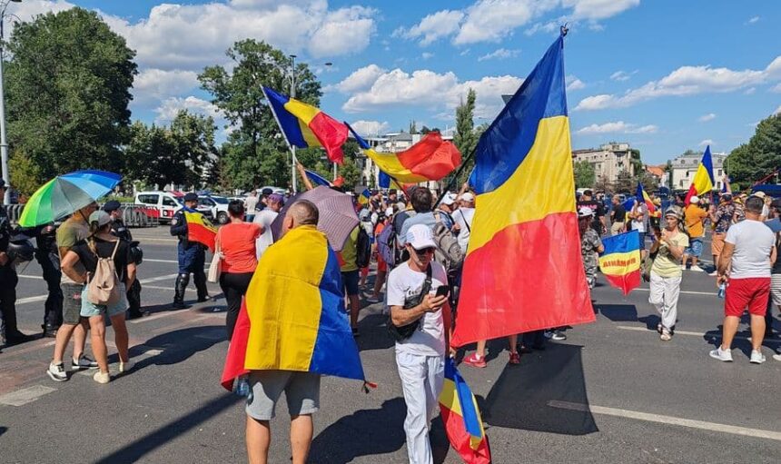 incidente la protestul sustinatorilor lui calin georgescu din piata victoriei un barbat a adus cartofi pentru a i inarma video 687d044b7b662