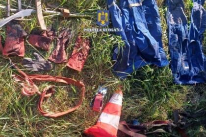 jaf ca n filme la roman s au imbracat in muncitori si au pus jaloane de trafic pentru a fura in vazul tuturor ce a urmat 6881e882c7159