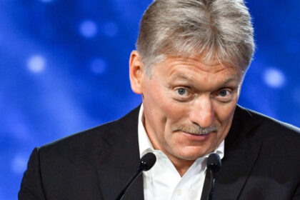 kremlinul il roaga pe trump sa preseze ucraina pentru o noua runda de negocieri dupa decizia privind reluarea livrarii de arme 68778c278a361