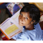 la iasi copiii din zonele marginalizate sunt salvati doar de scoala mobila 686cff4fcc927