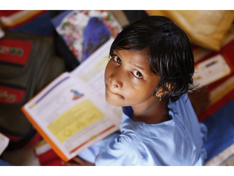 la iasi copiii din zonele marginalizate sunt salvati doar de scoala mobila 686cff4fcc927