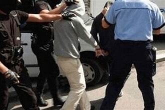 la letcani bataia pare rupta din rai doi barbati au fost arestati pentru ca si au agresat sotiile si copiii 686bc60a14f1f