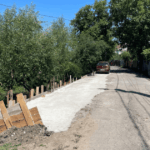 localnicii de pe o strada din oras si au facut parcare pentru masini in albia unui rau oamenii au turnat beton fara sa le mai pese de lege 68816a1af3a2c