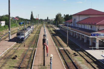 locomotiva trenului iasi suceava a luat foc la pascani langa o benzinarie 6874d8f4a682a