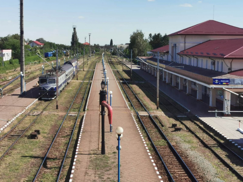locomotiva trenului iasi suceava a luat foc la pascani langa o benzinarie 6874d8f4a682a