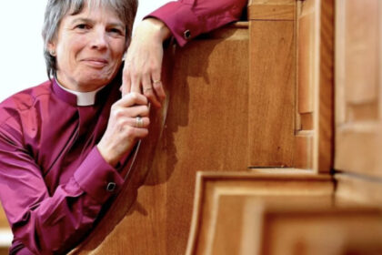 marea britanie a ales prima femeie si lesbiana in calitatea de arhiepiscop 688b7e79b2c5d