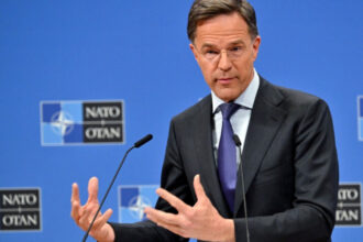 mark rutte europa va gasi bani pentru arme americane destinate ucrainei avertisment dur pentru aliatii rusiei 6876aec095da3