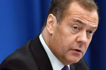 medvedev despre intelegerea comerciala trump uniunea europeana a sters pe jos cu ue dar este un acord antirus 6887acadd9123