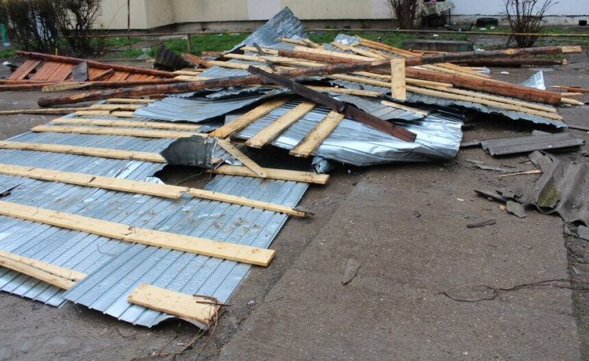 misiune in dinamica degajare acoperis cazut pe strada libertatii nr 52 municipiul iasi 6887d00735984