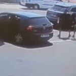 momentul socant in care doi barbati rapesc o femeie din parcarea unui supermarket din bacau video 686d3eed88cc5