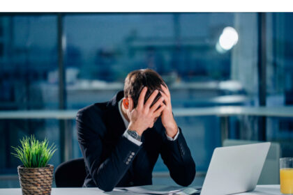 munca de sclavi in iasi burnout ul noua pandemie din birouri si magazine 687e3e9a02549