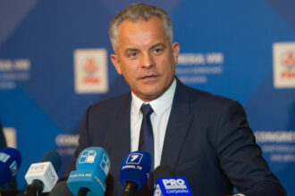 news alert vladimir plahotniuc a fost retinut in grecia oligarhul moldovean se afla la atena si era insotit de fostul sportiv constantin tutu 687f56037dc11