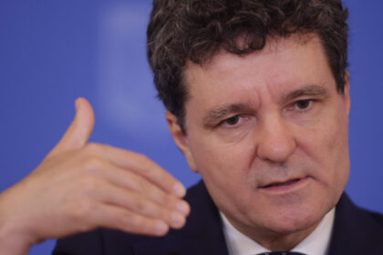 nicusor dan si a publicat declaratia de avere ce venituri si ce datorii are presedintele 6874e1d54cb7f