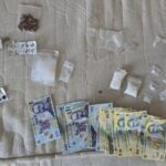 noua persoane cu varste intre 17 si 42 de ani cercetate pentru trafic de droguri politistii au gasit canabis metamfetamina comprimate de alprazolam video 686e428dcba02