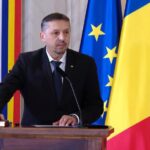 nu sunt bani de salarii si burse ministrul educatiei a rupt pisica in doua 688b3bb560ef5