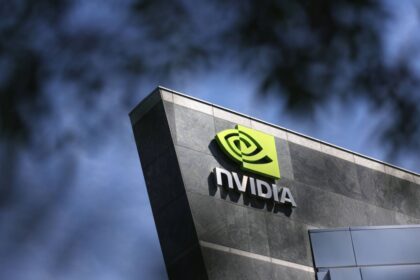 nvidia atinge o capitalizare bursiera record de 4 trilioane de dolari prima companie din istorie care reuseste acest lucru 686eb5e9cf249