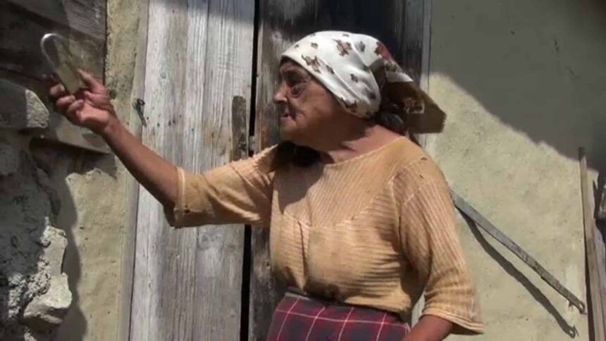 o batrana din bacau jefuita a mai avut un soc cand a aflat cine era unul dintre hoti 6883132438a47