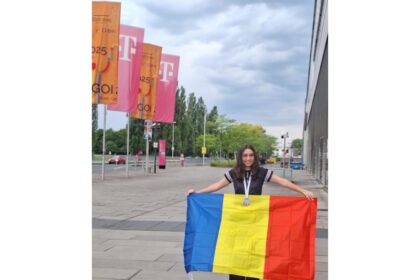 o eleva a colegiului national aduce argintul de la olimpiada europeana de informatica pentru fete 687e81806f162