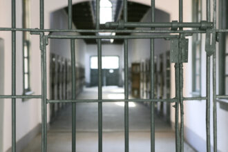 o femeie condamnata in italia se opune sa fie incarcerata in romania din cauza ca nu ar avea rude in tara cum i au contrazis minciuna politistii 687c41ff32ece