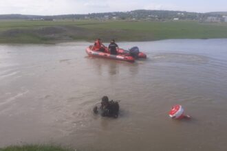 o persoana a fost gasita plutind in apele prutului 6888e3bbabf0f