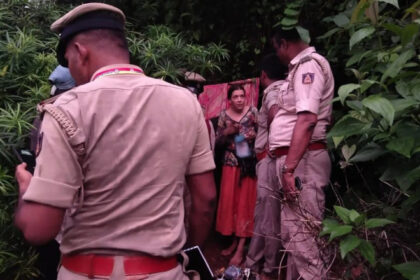 o rusoaica a fost gasita impreuna cu fiicele ei intr o pestera din india in mijlocul unei jungle pline de serpi cum au ajuns acolo 6879c7c5792e2