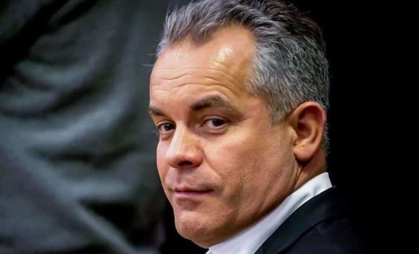 oligarhul fugar vladimir plahotniuc a obtinut un pasaport romanesc valabil la un an dupa ce a fugit de justitia din republica moldova 688321213a7c7