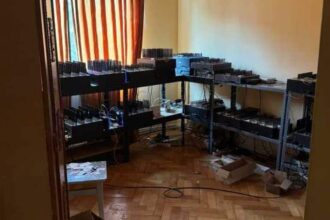 peste 20 000 de cartele prepay descoperite de politisti la o perchezitie in zalau privind inselaciuni prin metoda spoofing 6870d2f9213f1