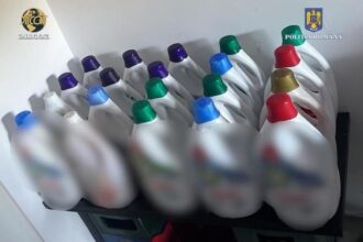 peste 30 de perchezitii in iasi bucuresti si alte sase judete la o grupare specializata in contrabanda cu detergent falsificat video 686623b205e24