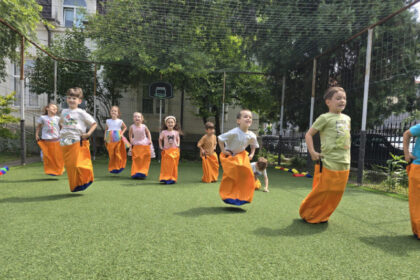 peste 40 de gradinite sunt deschise in judetul iasi pe timpul verii lista completa si pasii de inscriere 686a61a15a388