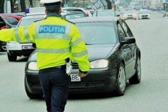 peste 400 de amenzi si 24 de permise de conducere retinute joi de politistii ieseni 687a06cae54b4