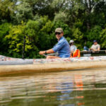 peter magyar si a lansat campania impotriva lui viktor orban vaslind in canoe turneu prin fieful electoral al premierului ungar 6877b56de85bb