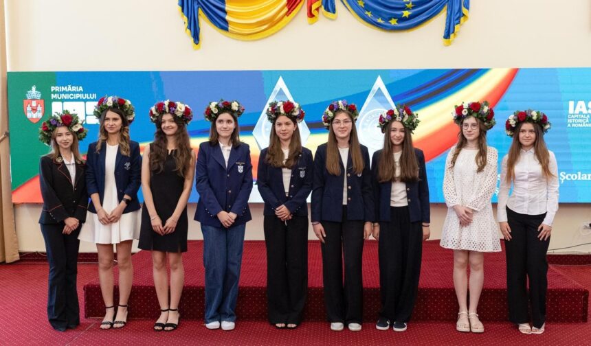 premii pentru elevele din judetul iasi cu 10 pe linie la evaluarea nationala si bacalaureat 68799d0c08fc0