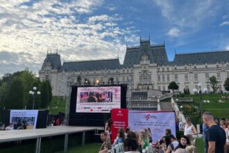 prezentare aparte marca atipic beauty 9 modele speciale defileaza alaturi de personalitati locale in aceasta seara galerie foto video 688b9a1fcb9a5