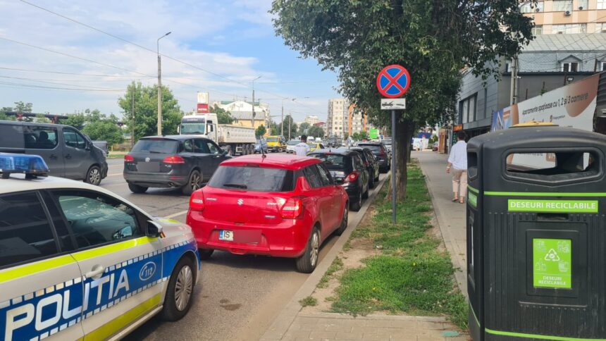 razie a politiei in canta amenzi pentru toate masinile parcate la bordura 687f37b41122f
