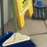 regizorul tudor giurgiu revoltat de conditiile din aeroportul otopeni e mizerie bagajele iti ajung la peste 45 de minute 686f7aa8bf902