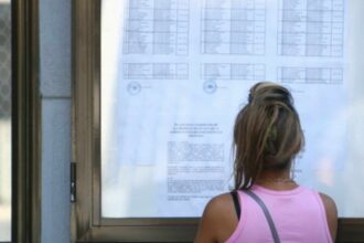 rezultatele la definitivat vor fi afisate marti peste 600 de candidati absenti si 9 eliminati 6875eb9d9bc9a