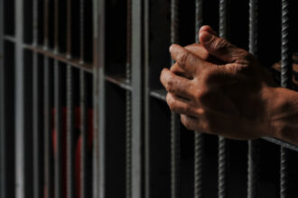 roman gasit mort in sectia de izolare a unei inchisori din italia anchetatorii iau in calcul si ipoteza unui omor 687a64a00bb63