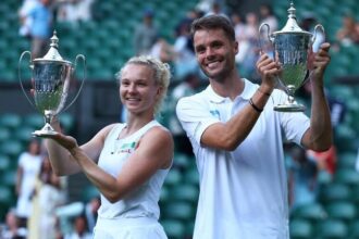s a acordat primul trofeu la wimbledon 2025 verbeek si siniakova au castigat titlul la dublu mixt 6870b9347da0c