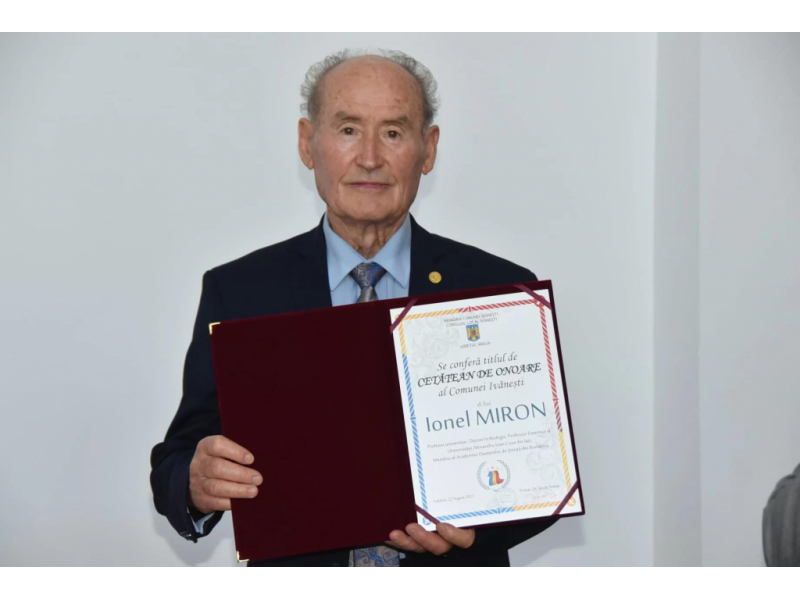 sarbatorit la 90 de ani profesorul ionel miron va primi titlul de cetatean de onoare al municipiului iasi 6875ffdf92c3d