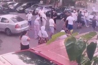 scandal cu bate macete si cutite in fata spitalului universitar sase persoane arestate iar alte 18 amendate video 6875160850dce