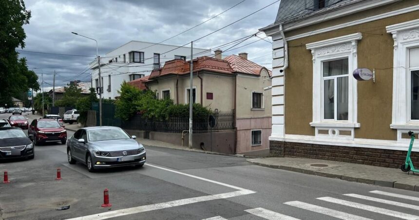 scene socante pe sararie o adolescenta de 15 ani a fost urmarita de un individ apoi abuzata totul a avut loc in public 68704b0421604