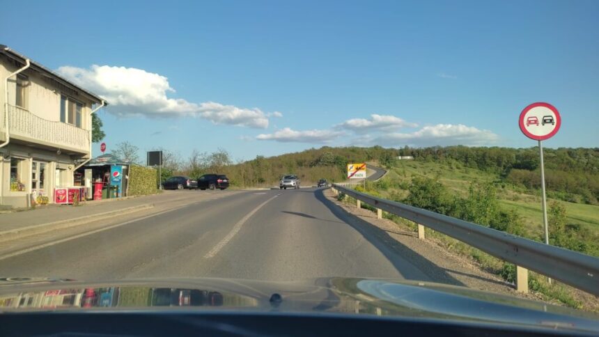 se anunta primele reparatii pe drumul din breazu care se duce iar la vale sefii cj admit ca asfaltarea periodica e mai ieftina decat consolidarea versantului 6883aa8b92734