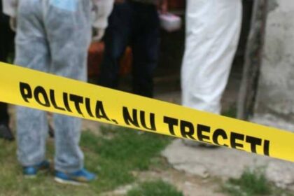 sot si sotie gasiti injunghiati in curtea casei lor din timis cei doi au fost gasiti de fiul lor 6886467fa6c7e
