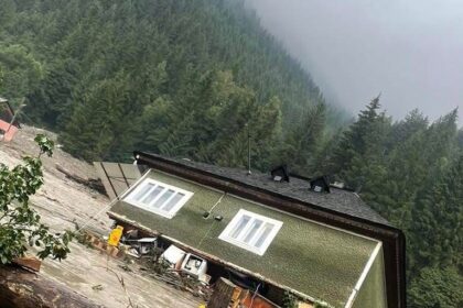 sprijin din partea arhiepiscopiei iasilor pentru familiile afectate de inundatii 688b2fc6824a6