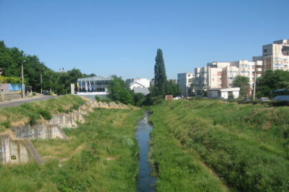 stiti cate rauri strabat municipiul iasi dar judetul imputita puturosu raioasa sunt doar trei dintre ele 6869bfd960297