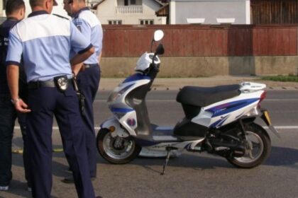 tanar din motca prins in trafic cu un moped neinmatriculat si fara permis 6878403f52d20