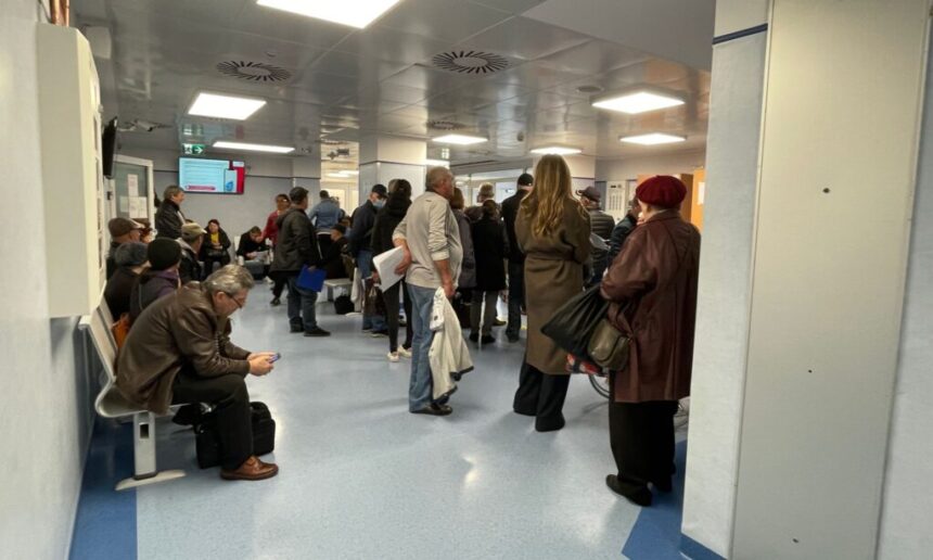 timpi de asteptare tot mai mari la iro iasi se sta si cateva ore pentru o consultatie care sunt cauzele 687d9c1437000