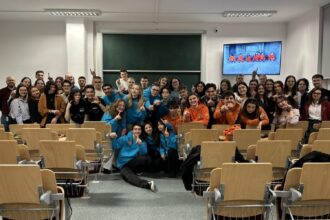 tinerii din iasi sunt invitati sa devina arhitectii schimbarii prin youth speak projects un nou eveniment marca aiesec 688026a7237fc