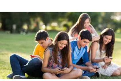 tinerii si noul cod al valorilor intre exprimare libera si controverse publice 687a18f133c82